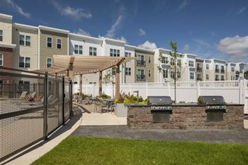 Outdoor Barbecue Grills